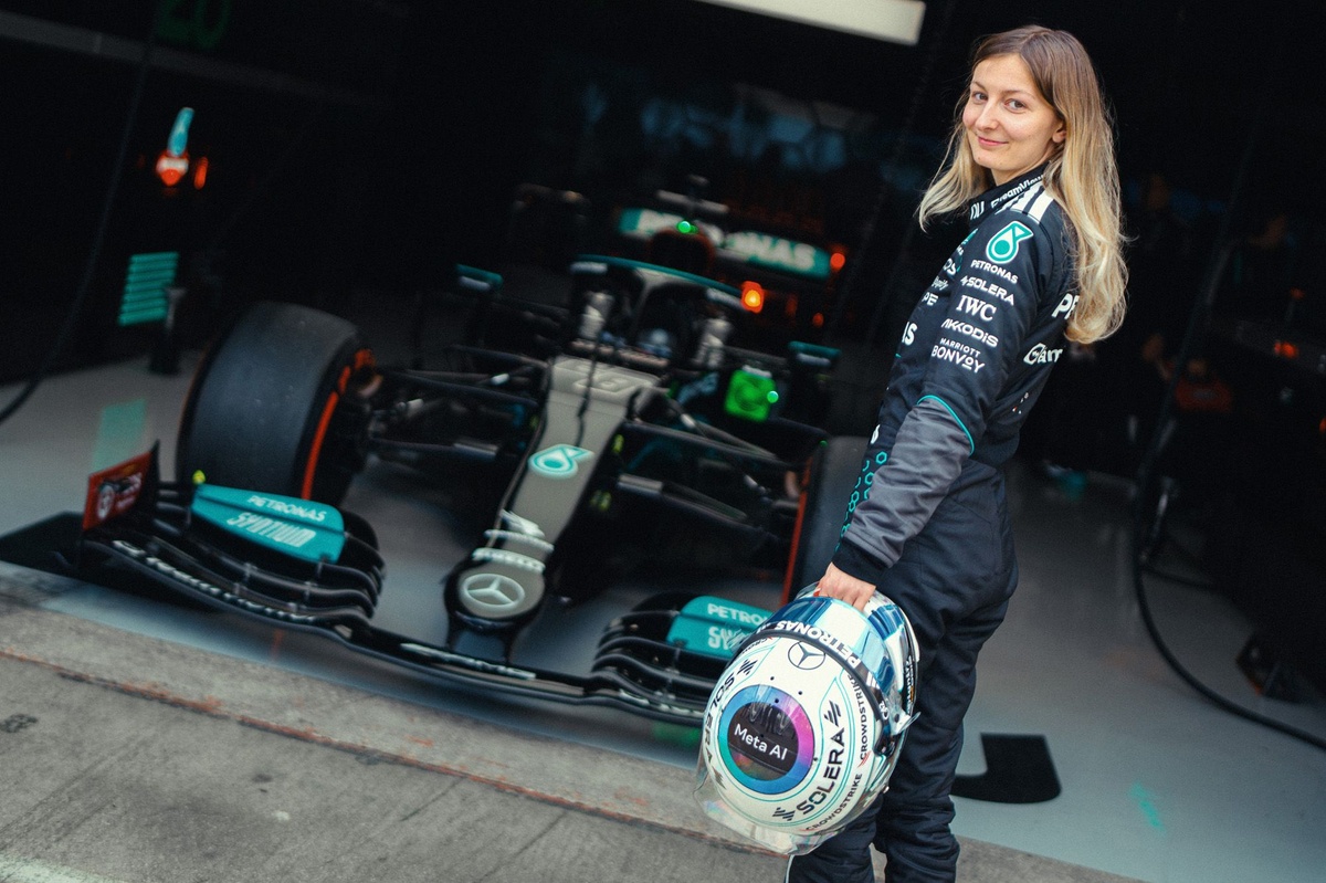 Doriane Pin: An Emotional Day for Her First F1 Test
