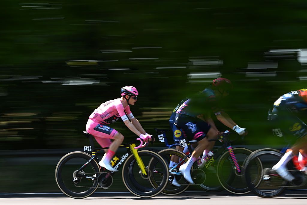 Giro 2026 : étape 15 neutralisée en raison de protestations