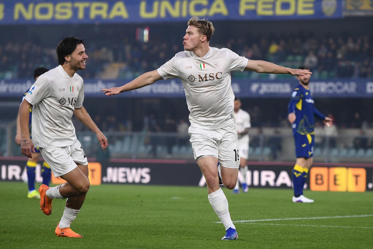 Hojlund confirme son avenir à Naples sous Conte