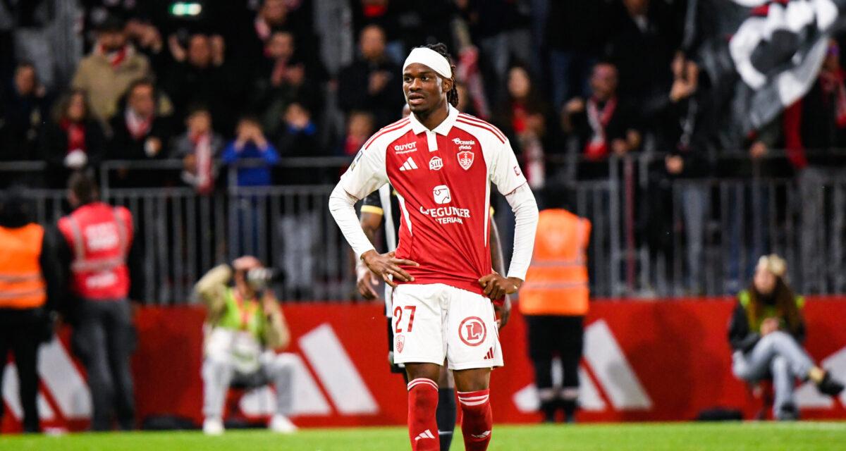 Reims officialise son premier transfert avant la Ligue 1