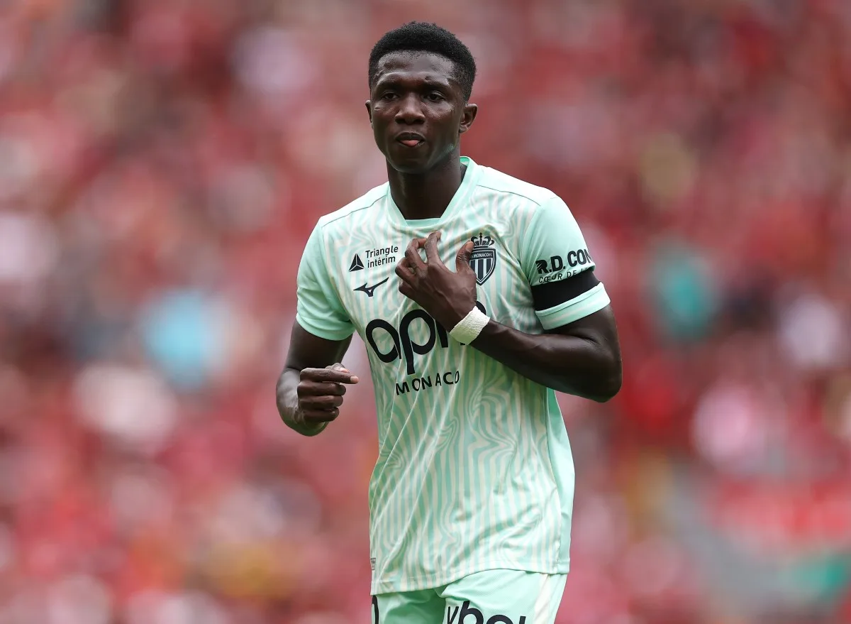Chelsea: Lamine Camara on his way to London this weekend