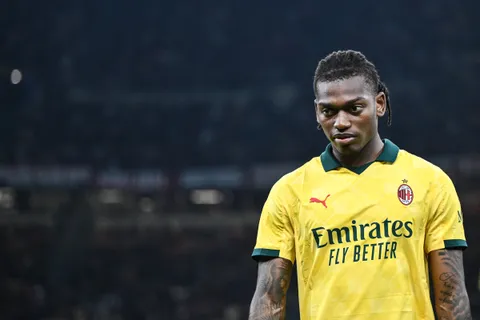 Rafael Leão file à Aston Villa au grand dam du Milan