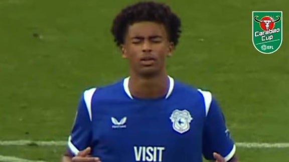 Noah Anyadike, 15 ans, plus jeune joueur de l&rsquo;histoire de la Coupe EFL