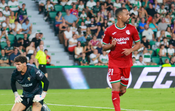 Un doublé de Real Sociedad contre Elche sur deux erreurs fatales