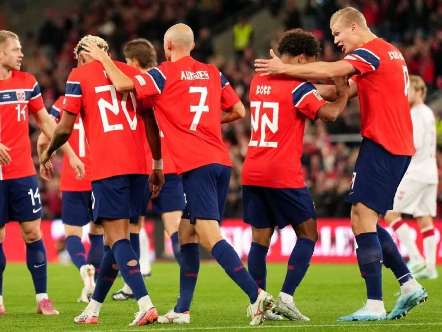 Haaland prolifique Norvège bat Danemark