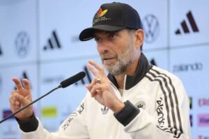 Klopp dénonce l’extrême droite et défend l’inclusion