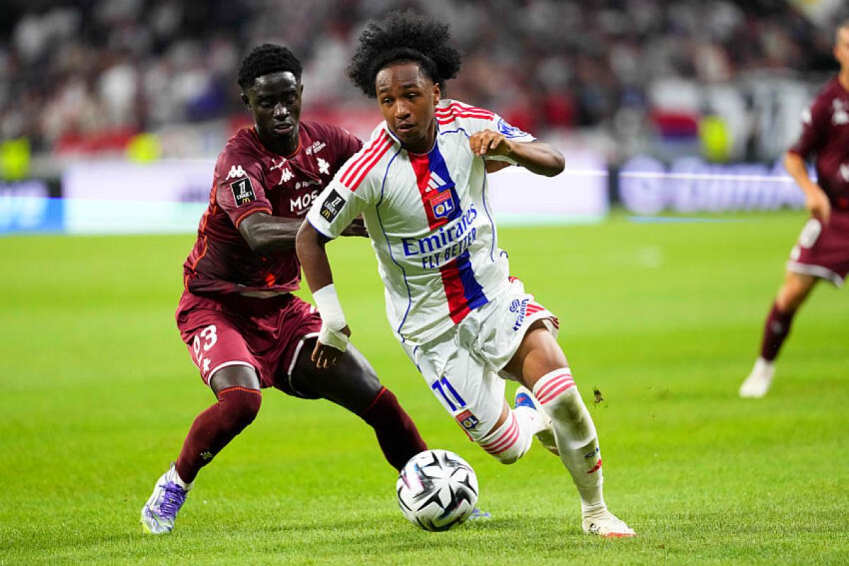 Lira reste au Mexique après son refus de Sunderland