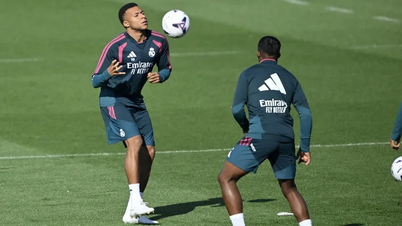 Mbappé chez On : premier aperçu des crampons révolutionnaires