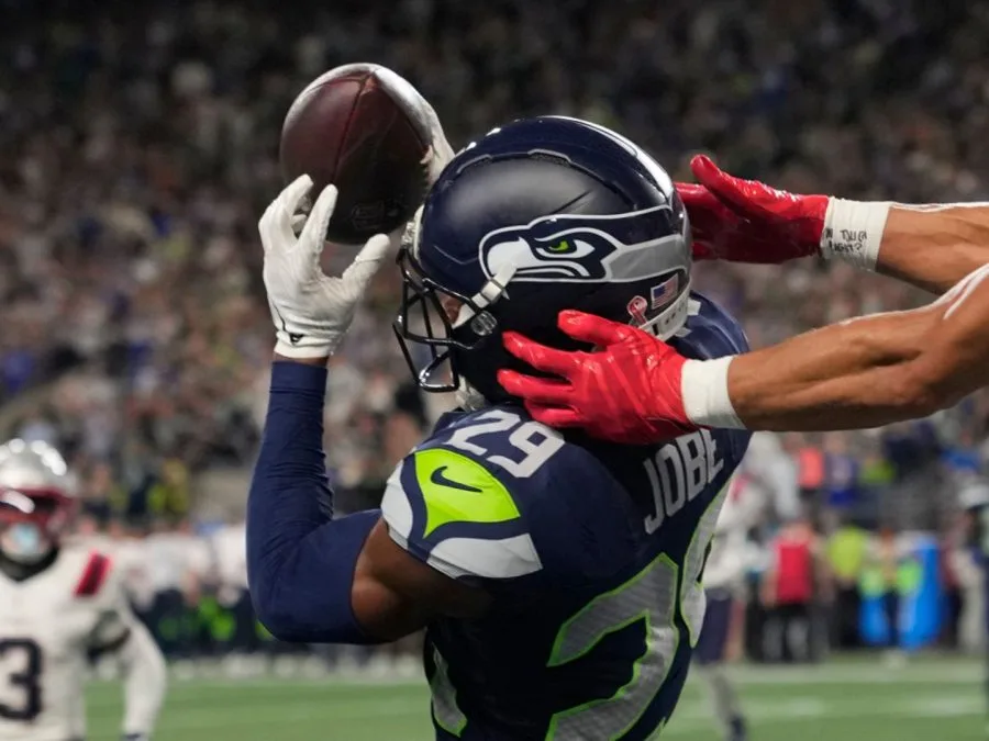 Seattle bat les Patriots malgré un choc en ouverture