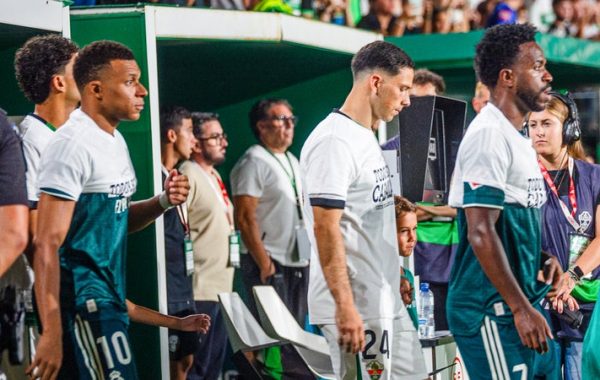 Ultras du Real Madrid exigent des excuses à Mbappé, Vinicius et Konaté