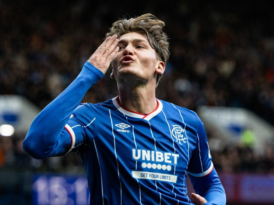 Rangers s&rsquo;impose en or contre Kilmarnock et prend la tête